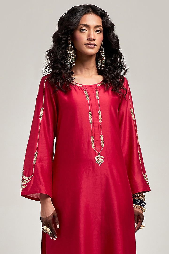 Red Silk Chanderi Sequin & Cutdana Embroidered Kurta Set by Anantaa By Roohi Trehan at Pernia's Pop Up Shop