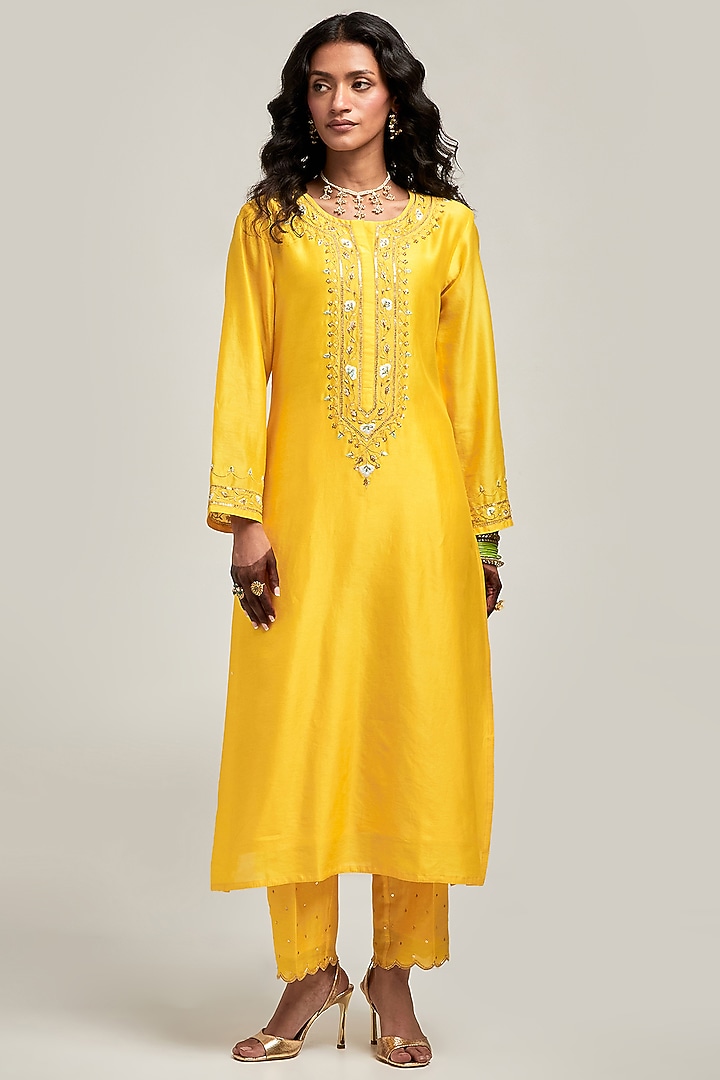 Yellow Silk Chanderi Zari & Resham Embroidered Kurta Set by Anantaa By Roohi Trehan at Pernia's Pop Up Shop