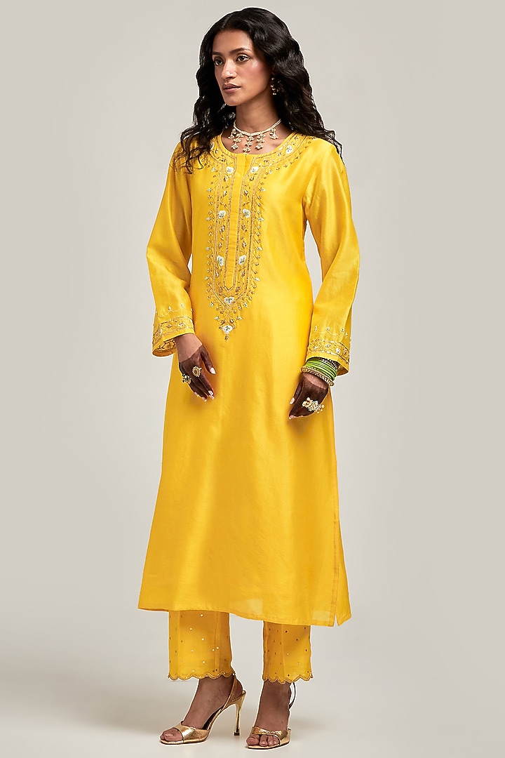 Yellow Silk Chanderi Zari & Resham Embroidered Kurta Set by Anantaa By Roohi Trehan at Pernia's Pop Up Shop