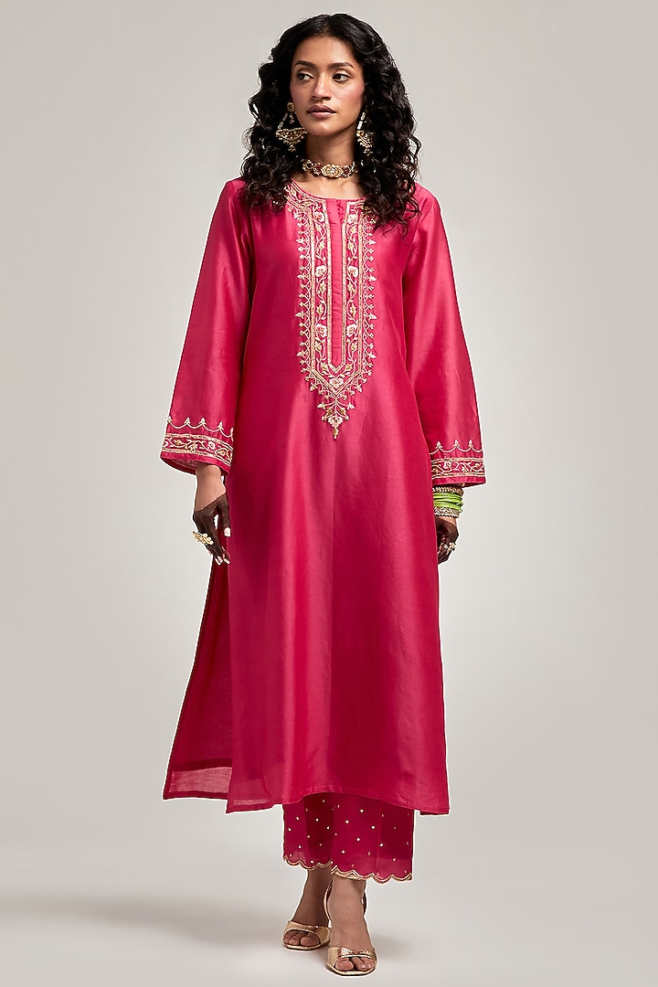 Fuchsia Silk Chanderi Zari & Resham Embroidered Kurta Set by Anantaa By Roohi Trehan at Pernia's Pop Up Shop