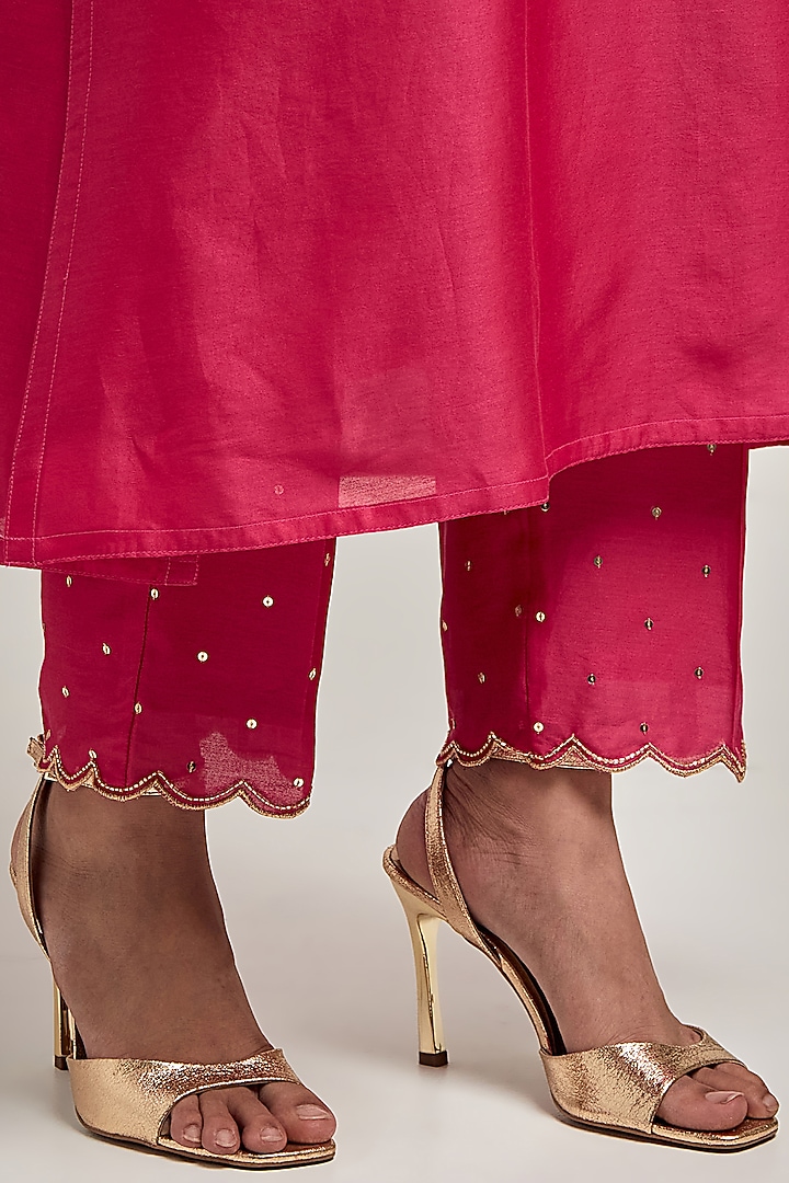 Fuchsia Silk Chanderi Zari & Resham Embroidered Kurta Set by Anantaa By Roohi Trehan at Pernia's Pop Up Shop