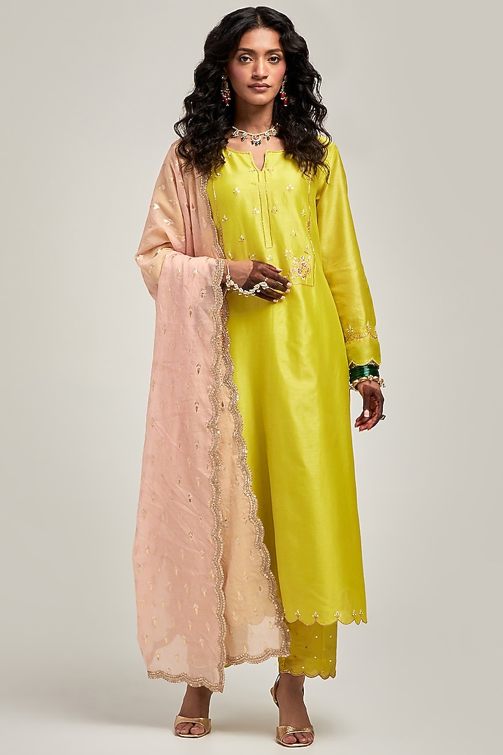 Lime Silk Chanderi Floral Embroidered Kurta Set by Anantaa By Roohi Trehan at Pernia's Pop Up Shop