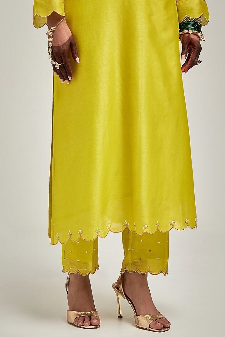 Lime Silk Chanderi Floral Embroidered Kurta Set by Anantaa By Roohi Trehan at Pernia's Pop Up Shop