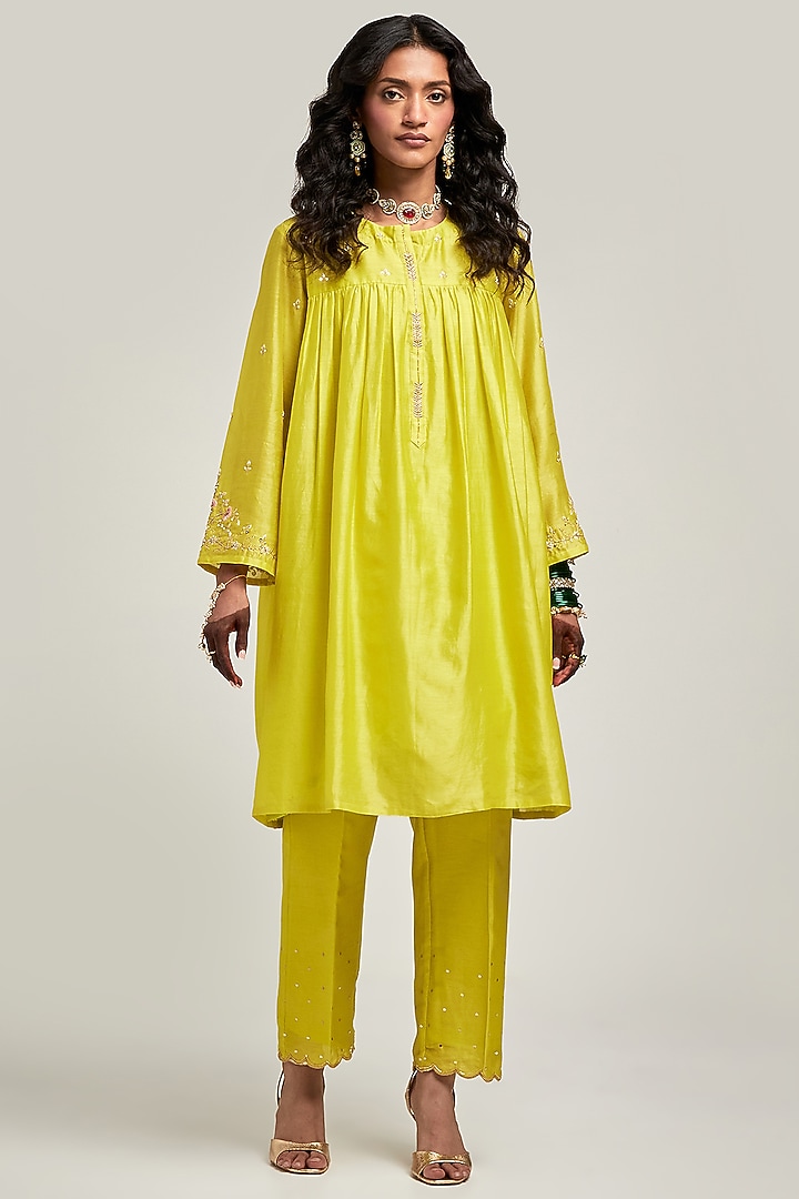 Lime Silk Chanderi Sequins Embroidered Short Kurta Set by Anantaa By Roohi Trehan at Pernia's Pop Up Shop