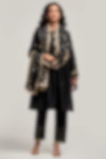 Black Silk Chanderi Sequins Embroidered Short Kurta Set by Anantaa By Roohi Trehan at Pernia's Pop Up Shop