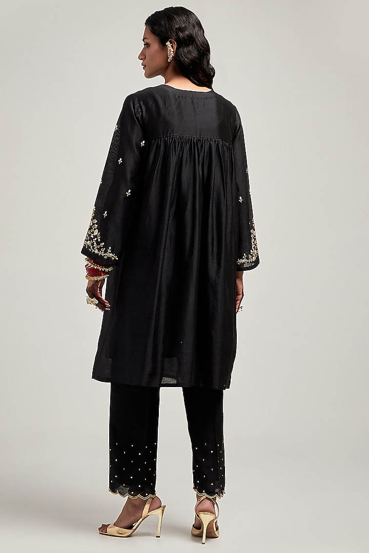 Black Silk Chanderi Sequins Embroidered Short Kurta Set by Anantaa By Roohi Trehan at Pernia's Pop Up Shop