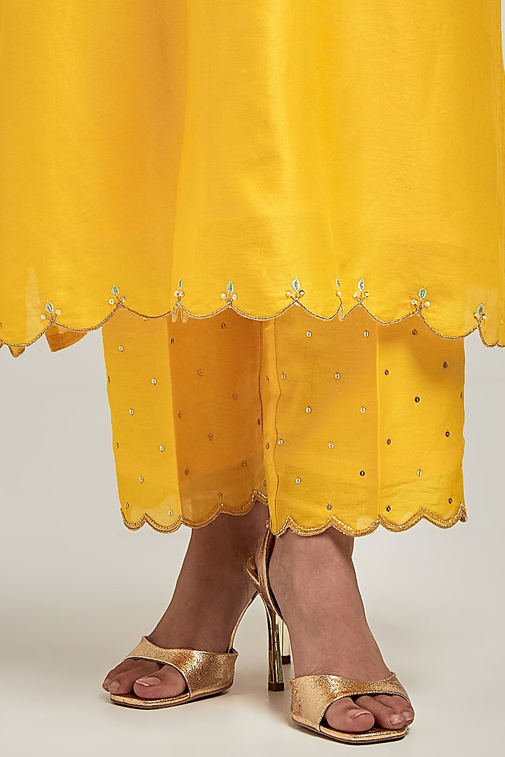 Yellow Silk Chanderi Sequins Embroidered Kurta Set by Anantaa By Roohi Trehan at Pernia's Pop Up Shop