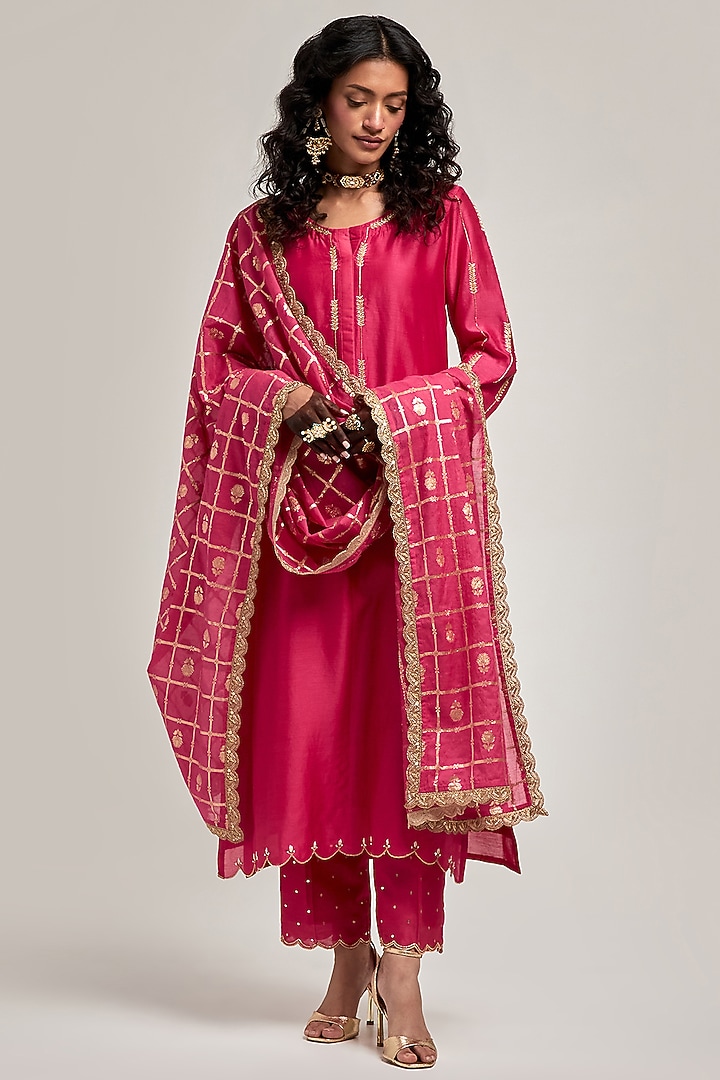 Fuchsia Silk Chanderi Sequins Embroidered Kurta Set by Anantaa By Roohi Trehan at Pernia's Pop Up Shop