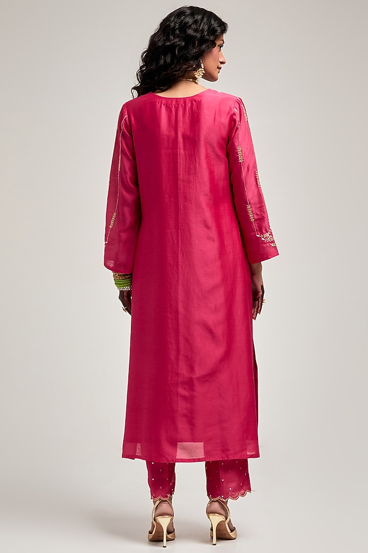 Fuchsia Silk Chanderi Sequins Embroidered Kurta Set by Anantaa By Roohi Trehan at Pernia's Pop Up Shop