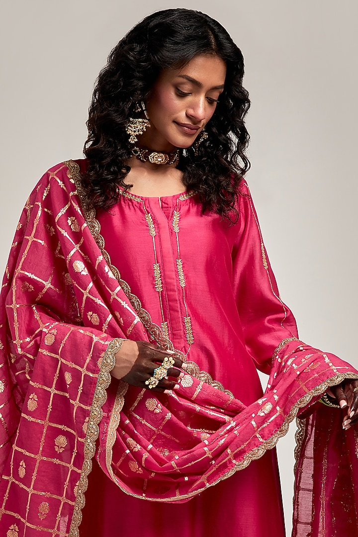 Fuchsia Silk Chanderi Sequins Embroidered Kurta Set by Anantaa By Roohi Trehan at Pernia's Pop Up Shop