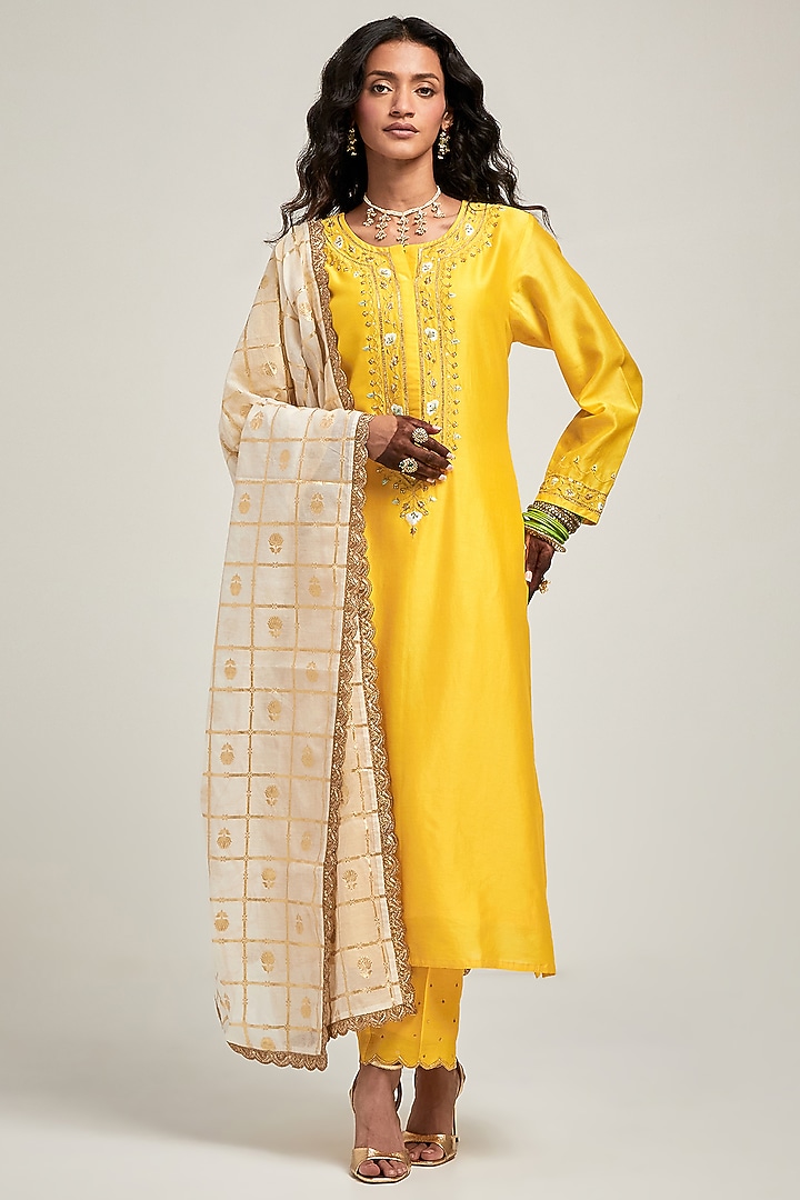 Yellow Silk Chanderi Sequins Embroidered Kurta Set by Anantaa By Roohi Trehan at Pernia's Pop Up Shop