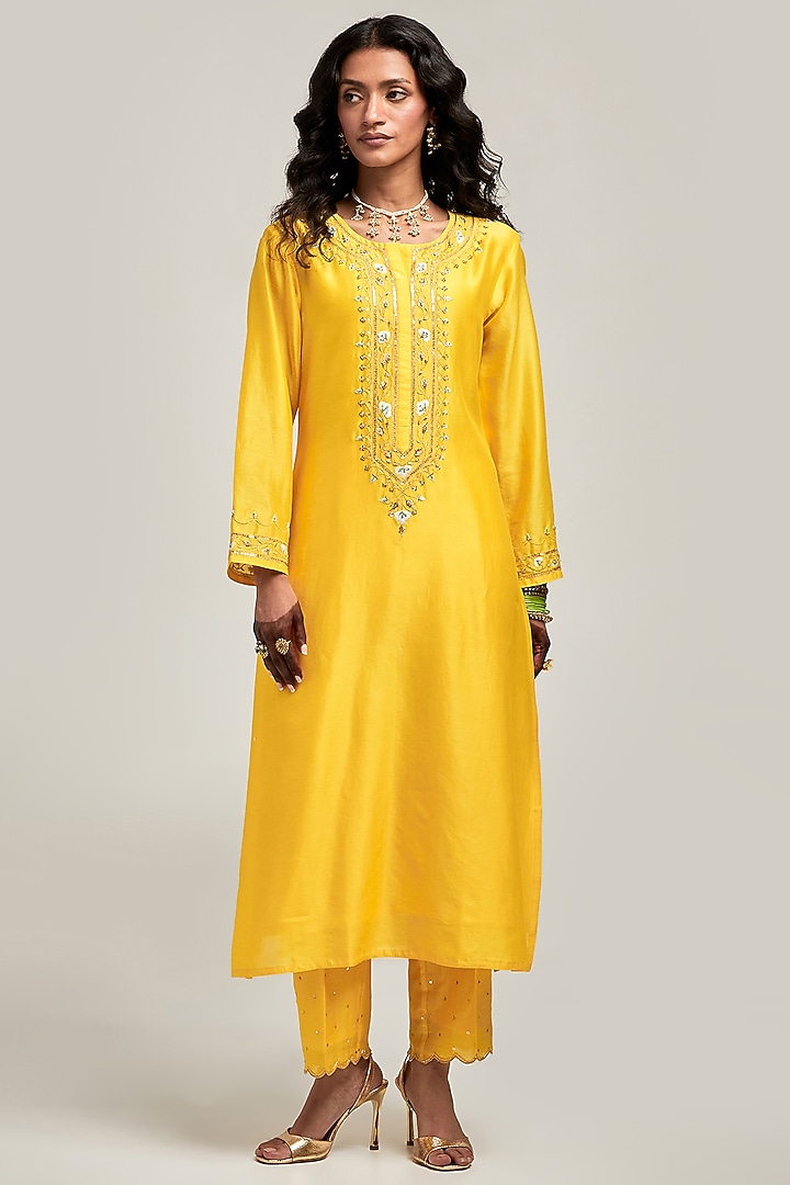 Yellow Silk Chanderi Sequins Embroidered Kurta Set by Anantaa By Roohi Trehan at Pernia's Pop Up Shop