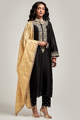 Black Silk Chanderi Sequins Embroidered Kurta Set by Anantaa By Roohi Trehan