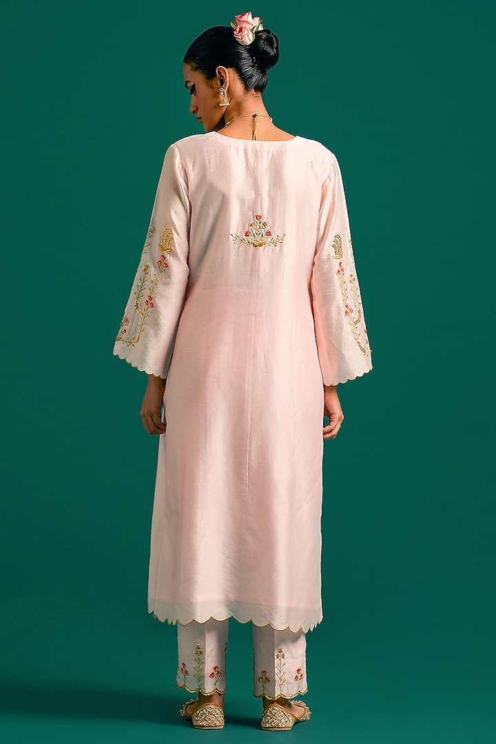 Light Pink Silk Chanderi Hand Embroidered Kurta Set by Anantaa By Roohi Trehan at Pernia's Pop Up Shop