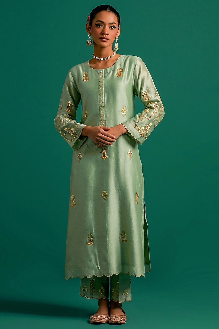 Green Silk Chanderi Hand Embroidered Kurta Set by Anantaa By Roohi Trehan