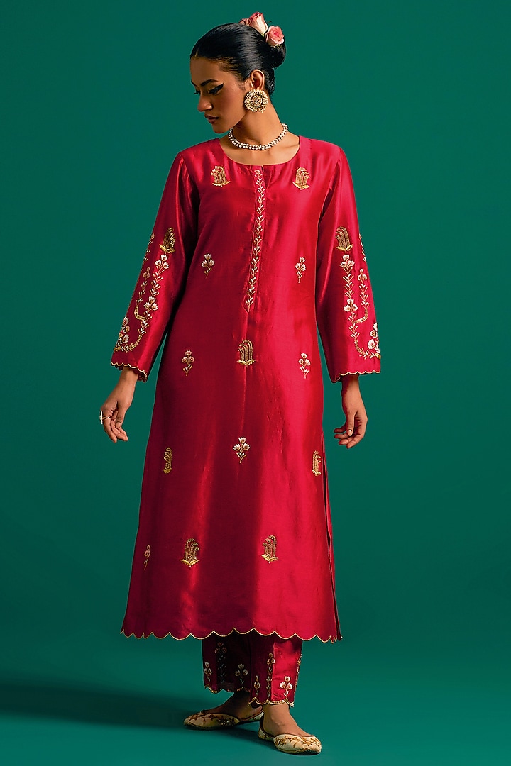 Red Silk Chanderi Hand Embroidered Kurta Set by Anantaa By Roohi Trehan at Pernia's Pop Up Shop
