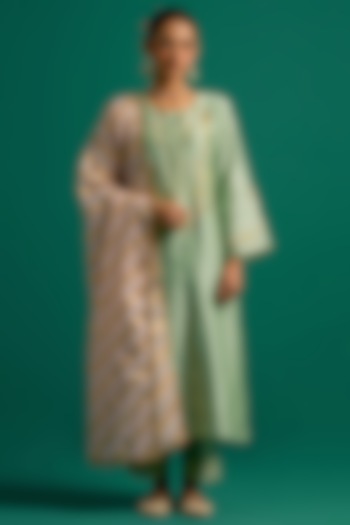 Green Silk Chanderi Hand Embroidered Kurta Set by Anantaa By Roohi Trehan at Pernia's Pop Up Shop