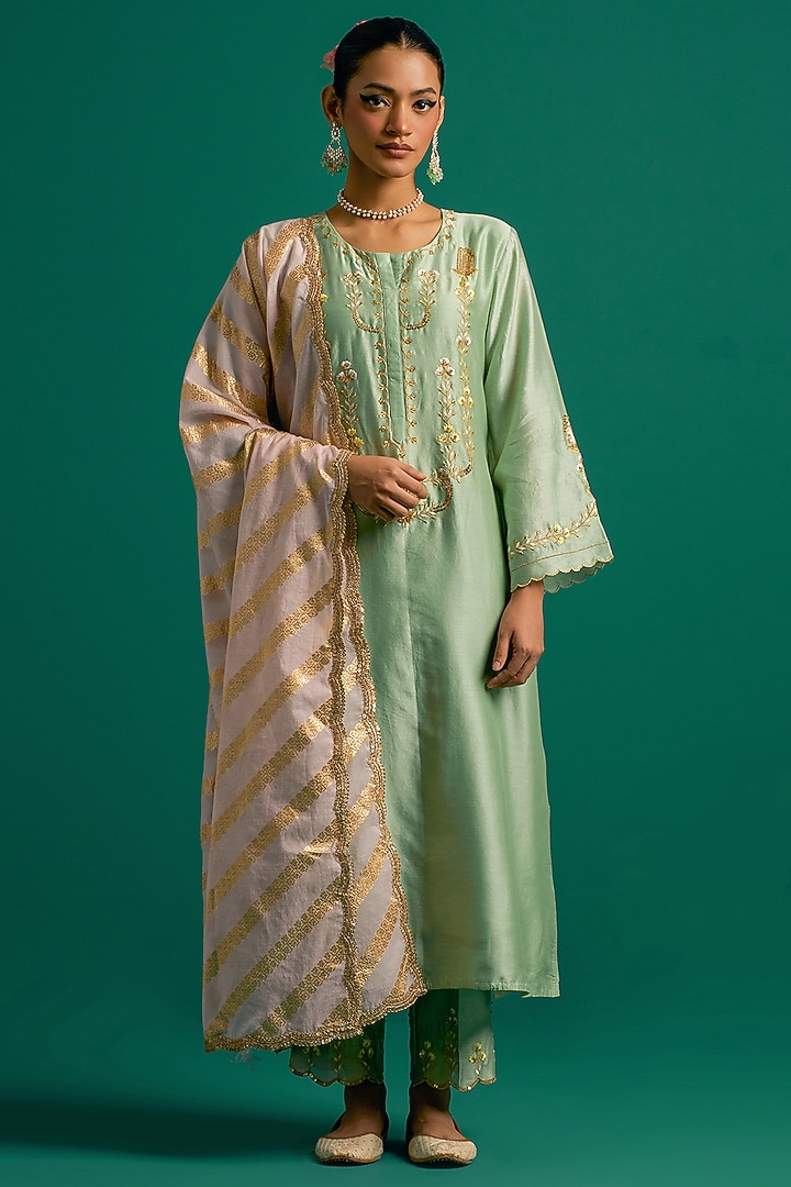 Green Silk Chanderi Hand Embroidered Kurta Set by Anantaa By Roohi Trehan at Pernia's Pop Up Shop