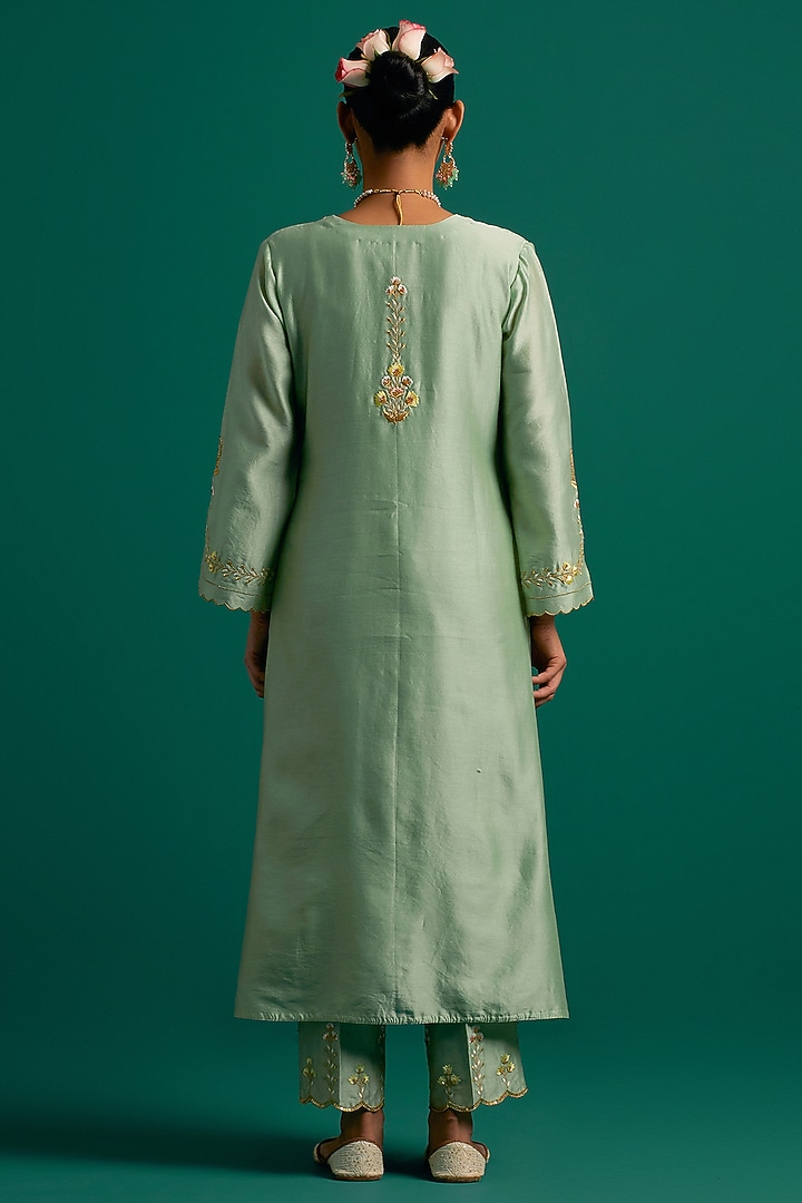 Green Silk Chanderi Hand Embroidered Kurta Set by Anantaa By Roohi Trehan at Pernia's Pop Up Shop