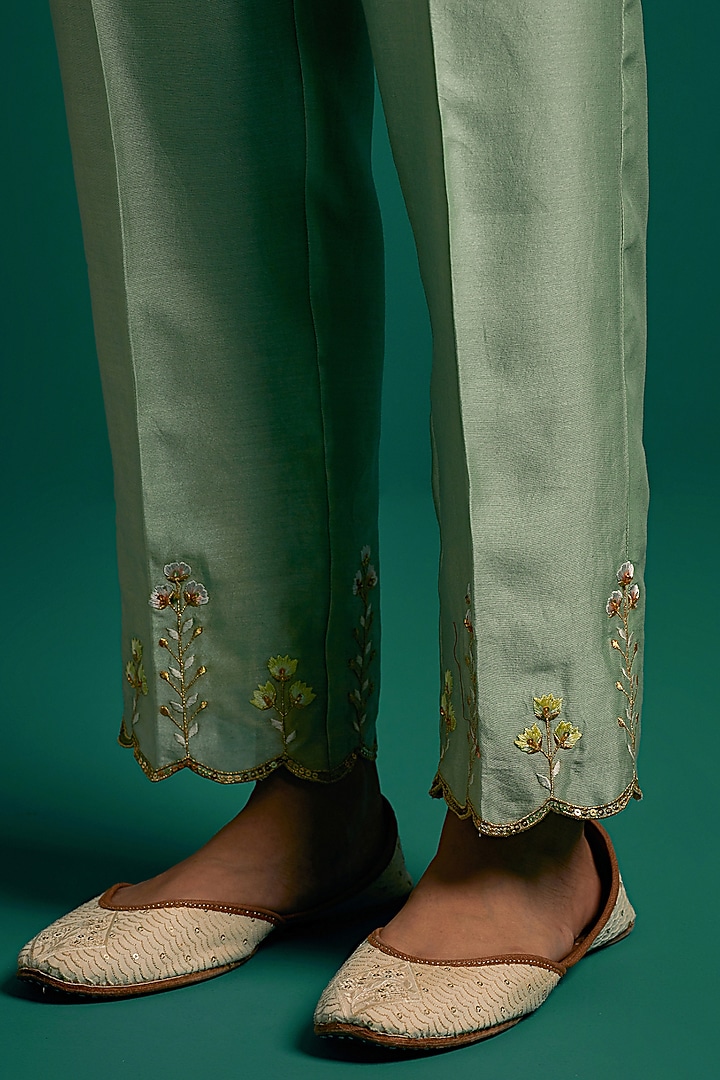 Green Silk Chanderi Hand Embroidered Kurta Set by Anantaa By Roohi Trehan at Pernia's Pop Up Shop
