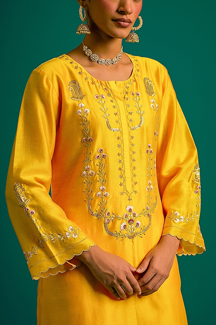 Yellow Silk Chanderi Hand Embroidered Kurta Set by Anantaa By Roohi Trehan at Pernia's Pop Up Shop