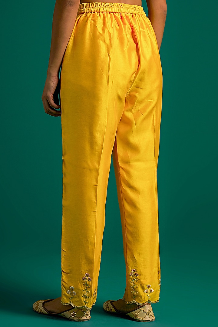 Yellow Silk Chanderi Hand Embroidered Kurta Set by Anantaa By Roohi Trehan at Pernia's Pop Up Shop