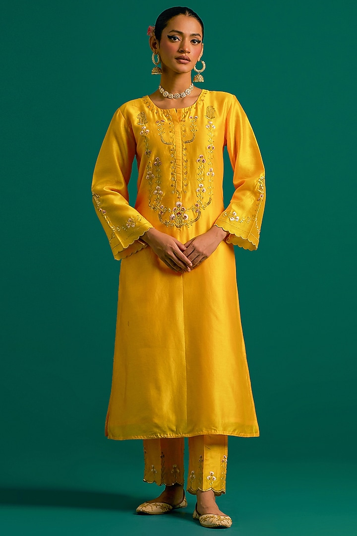 Yellow Silk Chanderi Hand Embroidered Kurta Set by Anantaa By Roohi Trehan at Pernia's Pop Up Shop