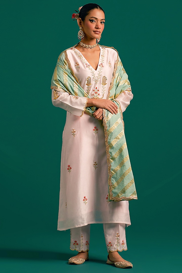 Light Pink Silk Chanderi Hand Embroidered Kurta Set by Anantaa By Roohi Trehan