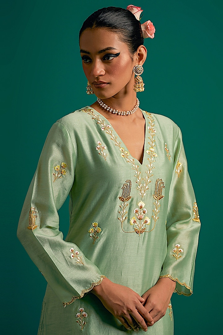 Green Silk Chanderi Hand Embroidered Kurta Set by Anantaa By Roohi Trehan at Pernia's Pop Up Shop