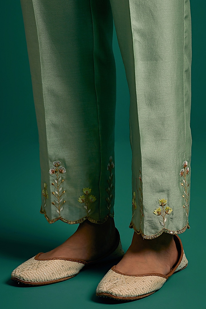 Green Silk Chanderi Hand Embroidered Kurta Set by Anantaa By Roohi Trehan at Pernia's Pop Up Shop
