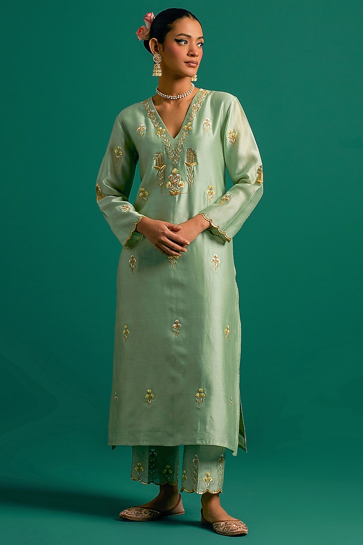 Green Silk Chanderi Hand Embroidered Kurta Set by Anantaa By Roohi Trehan at Pernia's Pop Up Shop