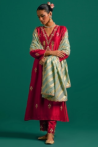 Red Silk Chanderi Hand Embroidered Kurta Set by Anantaa By Roohi Trehan