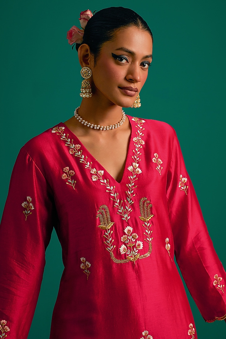 Red Silk Chanderi Hand Embroidered Kurta Set by Anantaa By Roohi Trehan at Pernia's Pop Up Shop