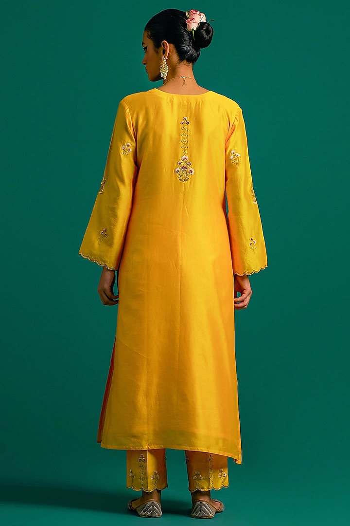 Yellow Silk Chanderi Hand Embroidered Kurta Set by Anantaa By Roohi Trehan at Pernia's Pop Up Shop
