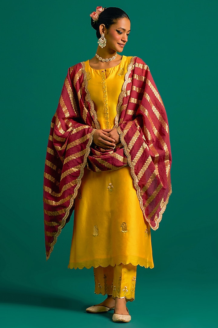 Yellow Silk Chanderi Hand Embroidered Kurta Set by Anantaa By Roohi Trehan