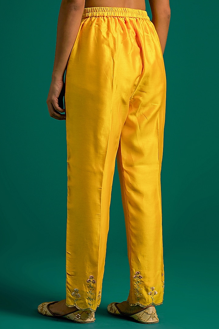 Yellow Silk Chanderi Hand Embroidered Kurta Set by Anantaa By Roohi Trehan at Pernia's Pop Up Shop