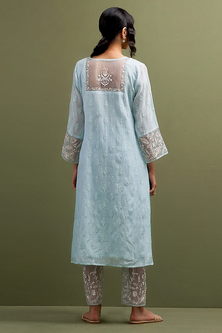 Blue Mul Chanderi Thread Hand Embroidered Kurta Set by Anantaa By Roohi Trehan at Pernia's Pop Up Shop