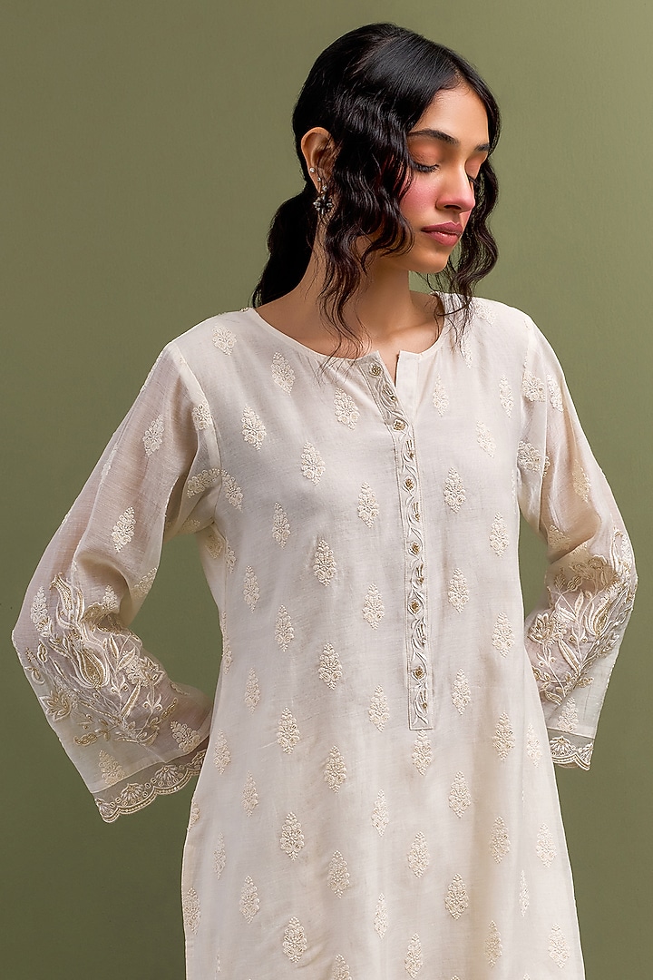 Ivory Mul Chanderi Thread Hand Embroidered Kurta Set by Anantaa By Roohi Trehan at Pernia's Pop Up Shop