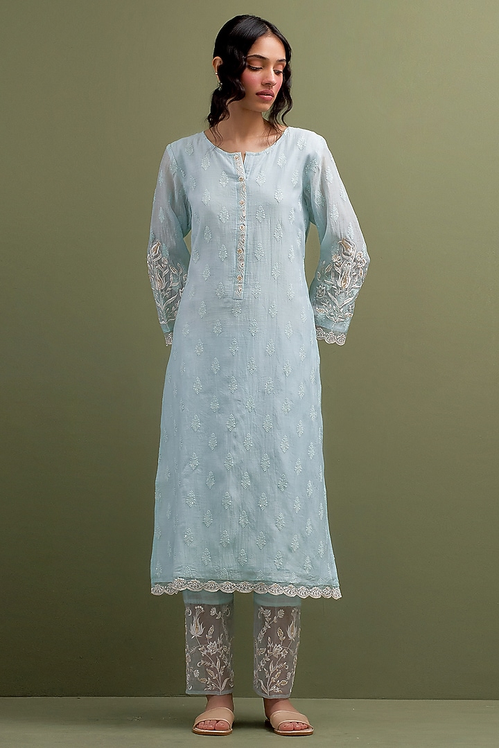 Blue Mul Chanderi Thread Hand Embroidered Kurta Set by Anantaa By Roohi Trehan at Pernia's Pop Up Shop