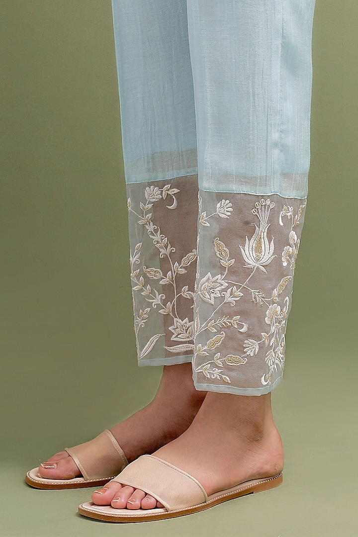 Blue Mul Chanderi Thread Hand Embroidered Kurta Set by Anantaa By Roohi Trehan at Pernia's Pop Up Shop