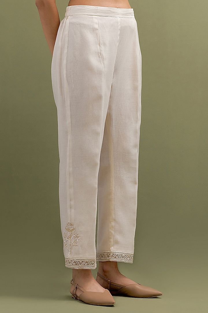 Ivory Mul Chanderi Thread Hand Embroidered High-Low Kurta Set by Anantaa By Roohi Trehan at Pernia's Pop Up Shop