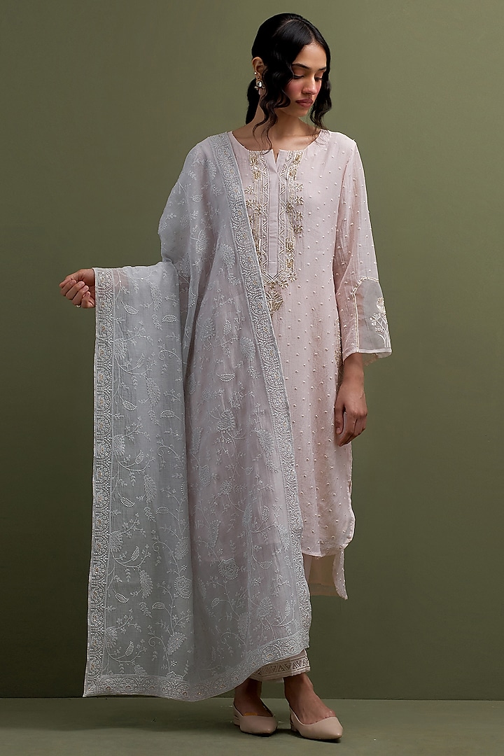 Pink Mul Chanderi Thread Hand Embroidered High-Low Kurta Set by Anantaa By Roohi Trehan at Pernia's Pop Up Shop