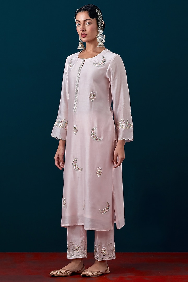 Pink Silk Chanderi Zari & Sequin Hand Embroidered Kurta Set by Anantaa By Roohi Trehan at Pernia's Pop Up Shop