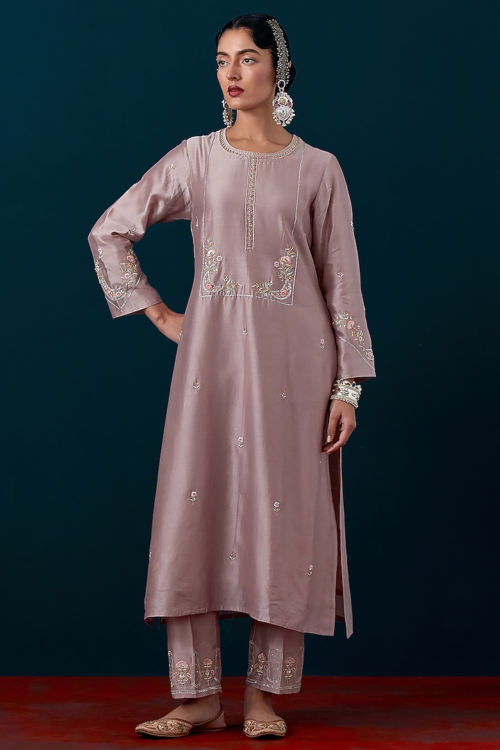 Onion Pink Silk Chanderi Floral Motif Embroidered Kurta Set by Anantaa By Roohi Trehan at Pernia's Pop Up Shop