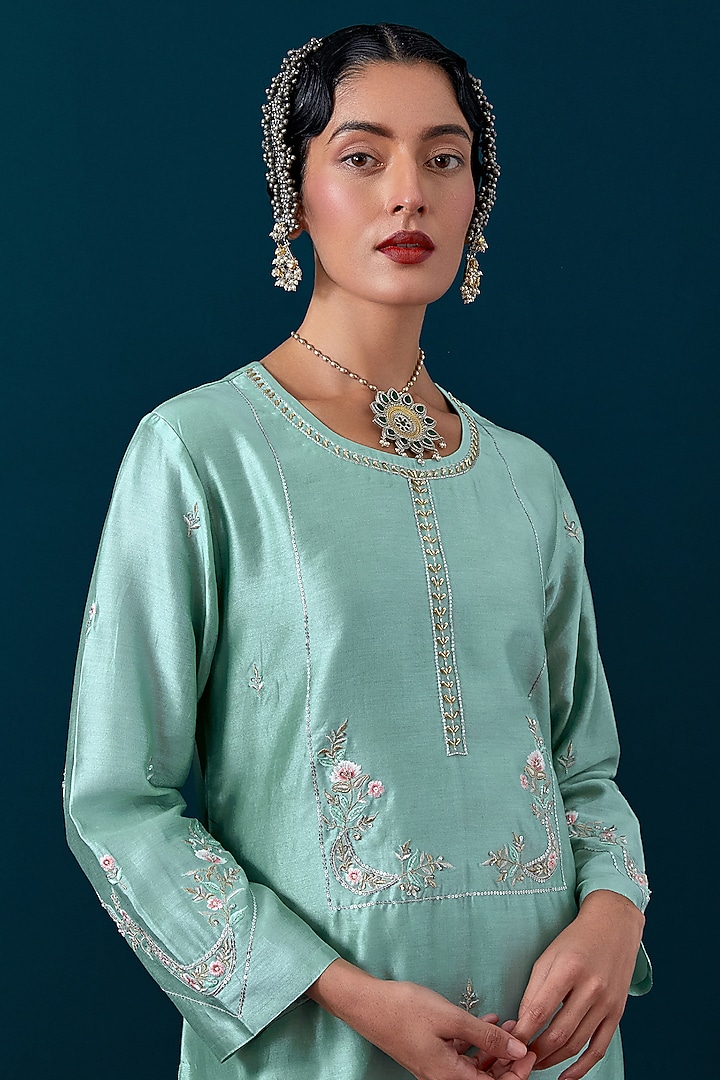 Dull Blue Silk Chanderi Floral Motif Embroidered Kurta Set by Anantaa By Roohi Trehan at Pernia's Pop Up Shop