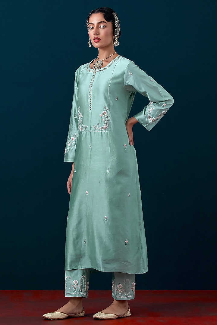 Dull Blue Silk Chanderi Floral Motif Embroidered Kurta Set by Anantaa By Roohi Trehan at Pernia's Pop Up Shop