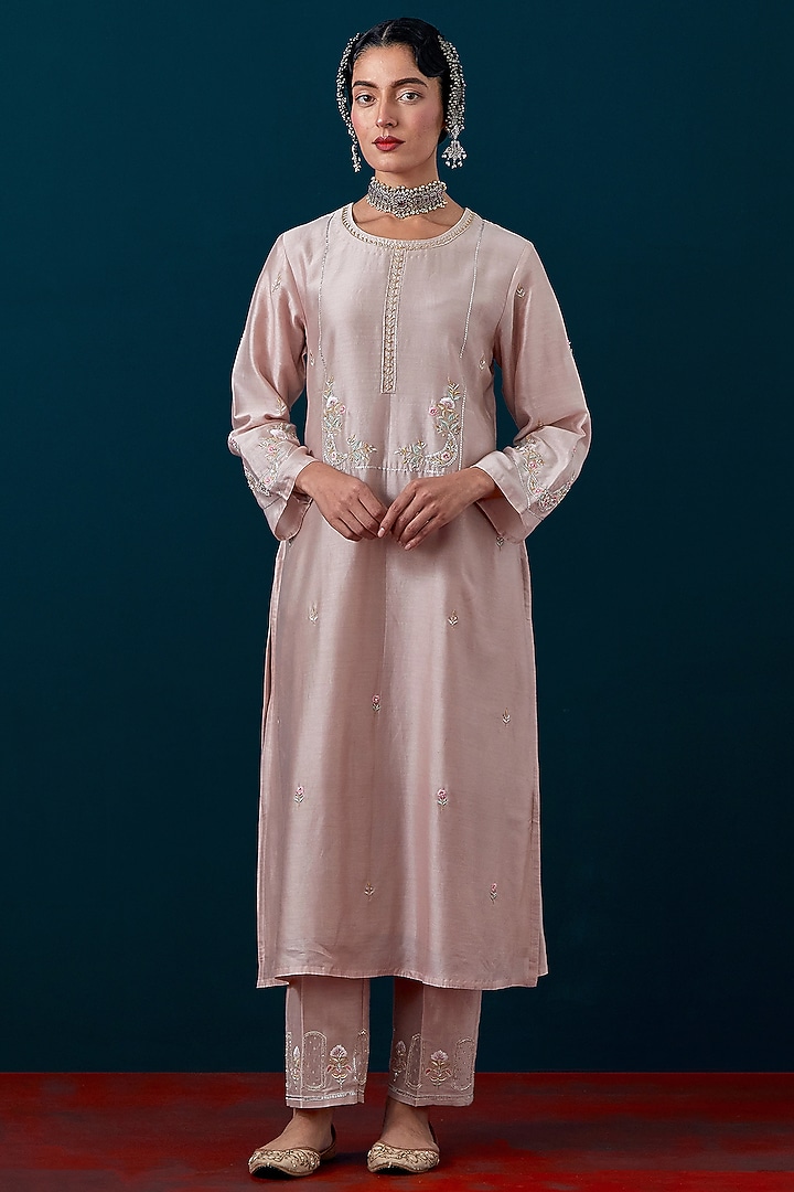 Old Rose Silk Chanderi Floral Motif Embroidered Kurta Set by Anantaa By Roohi Trehan at Pernia's Pop Up Shop