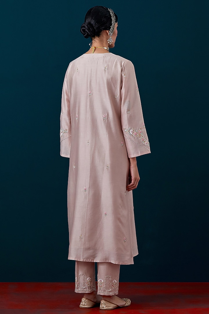 Old Rose Silk Chanderi Floral Motif Embroidered Kurta Set by Anantaa By Roohi Trehan at Pernia's Pop Up Shop
