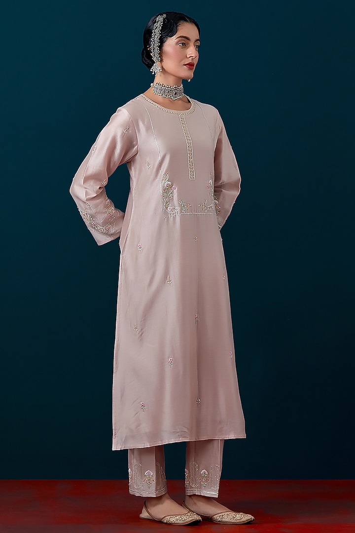 Old Rose Silk Chanderi Floral Motif Embroidered Kurta Set by Anantaa By Roohi Trehan at Pernia's Pop Up Shop