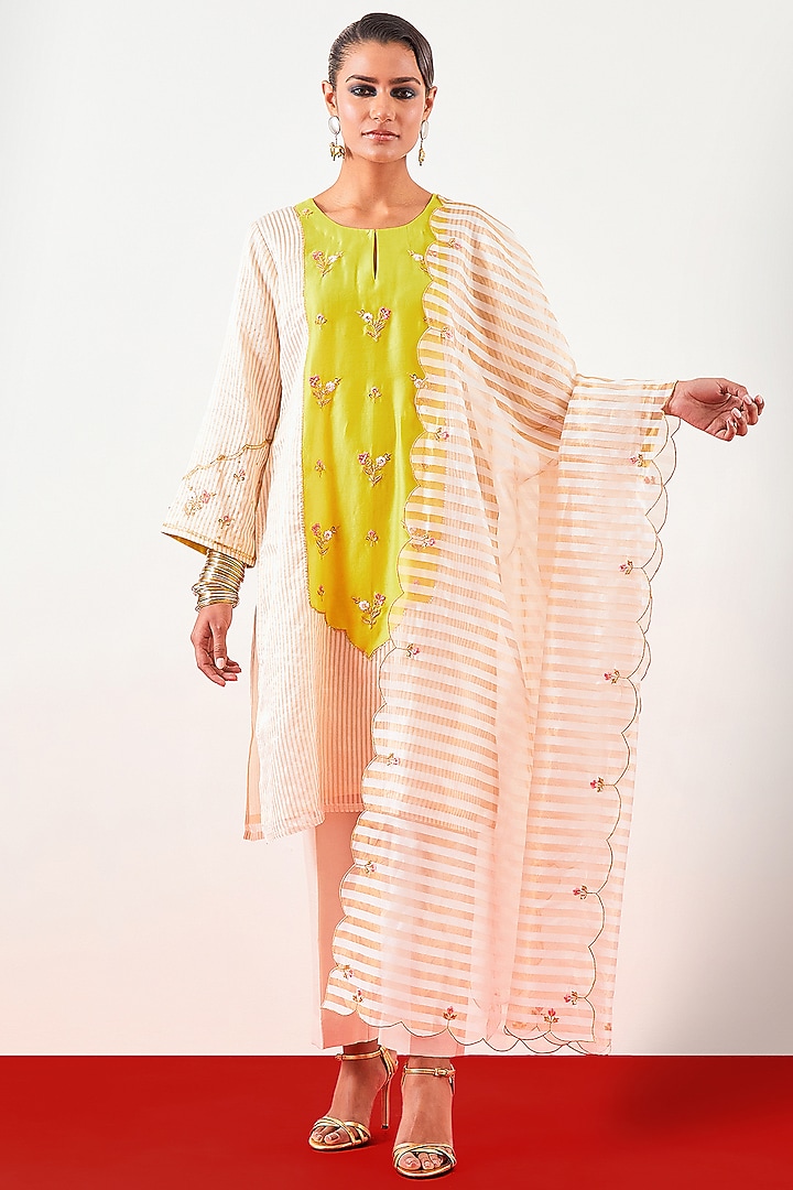 Off-White & Gold Chanderi Tissue Sequin Embroidered Kurta Set by Anantaa By Roohi Trehan at Pernia's Pop Up Shop